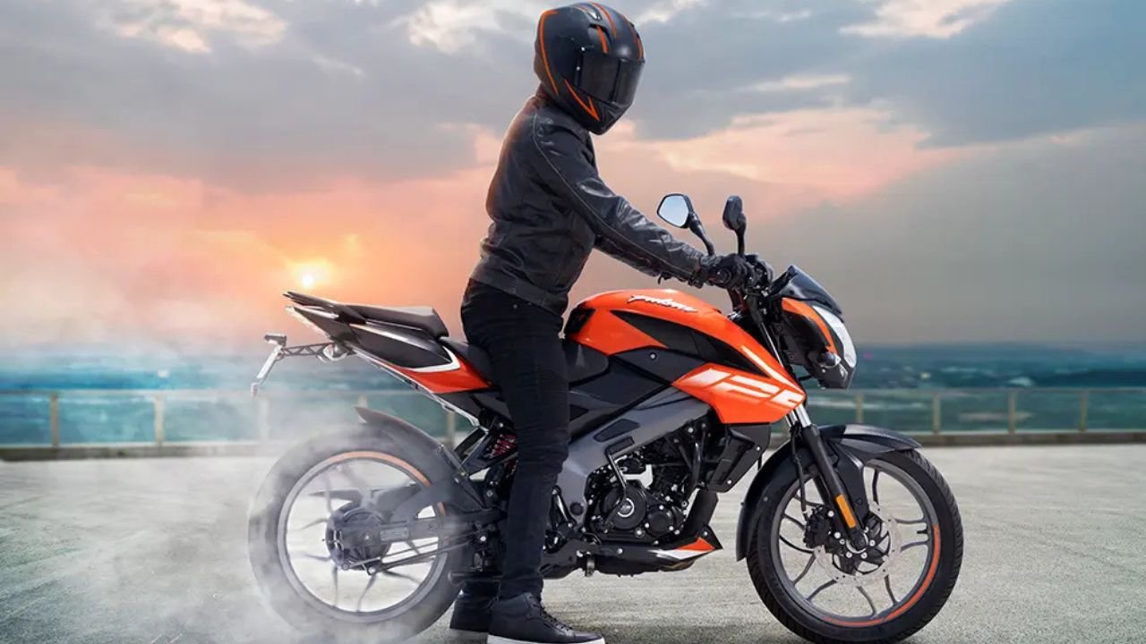 Bajaj Pulsar NS125: स्पोर्टी लुक और दमदार इंजन का जबरदस्त कॉम्बिनेशन, जानिए कीमत और फीचर्स 3 Bajaj Pulsar NS125